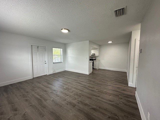 1st image of 3660 NE 11th Ave