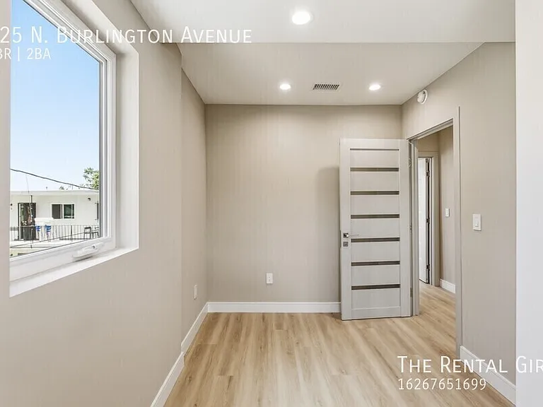 225 N Burlington Ave — Photo 15