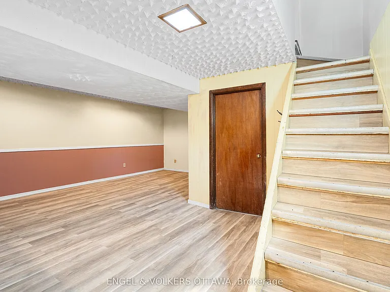 1402 Kilborn Ave — Photo 23