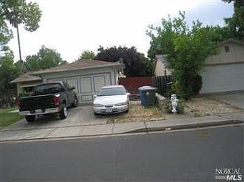 2nd image of 130 Green Tree Dr
