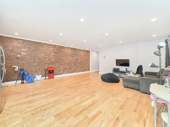 900 Riverside Drive image 3 of 13