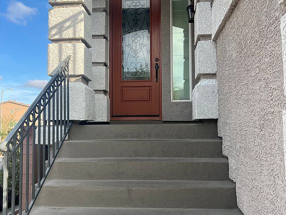 3rd image of 7730 Liberty Falls St