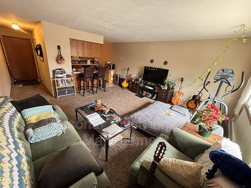 1st image of 301 6th St S Unit 17