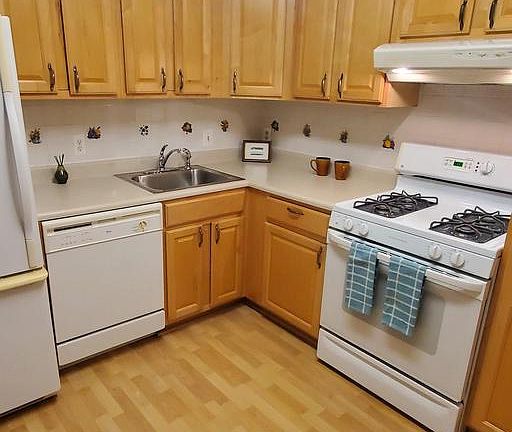 3rd image of 5101 River Rd APT 907