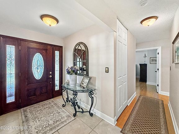 4th image of 13 Yorkshire Drive
