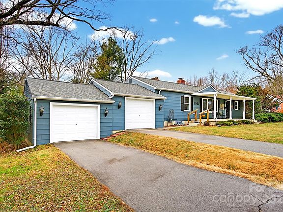 3rd image of 109 Mountain St