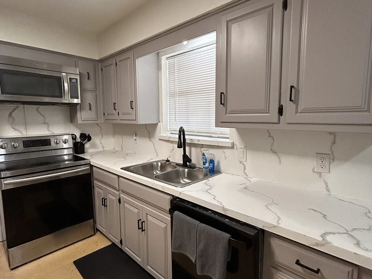2 bed, 1217 sqft, $2,300 — Photo 4