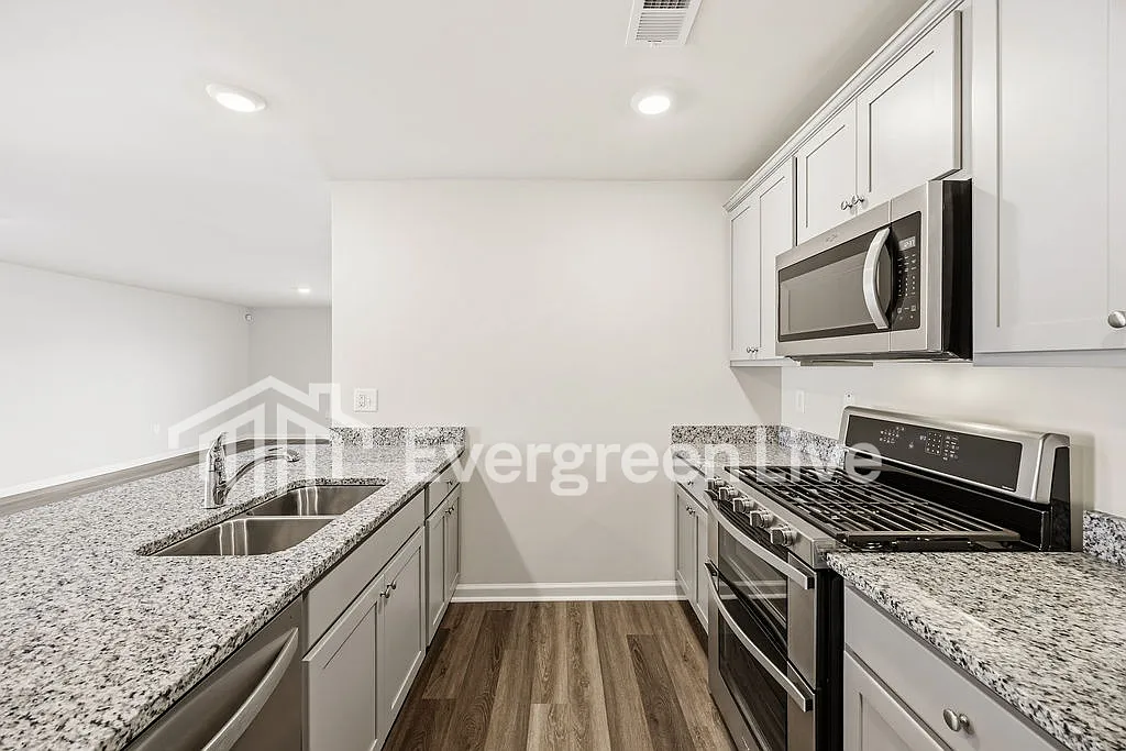 Building Photo - 2276 Courtina Way
