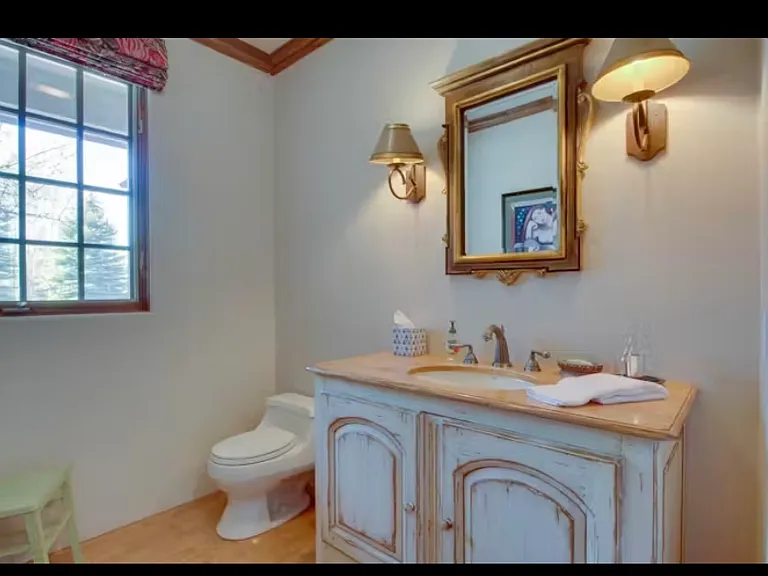 303 Wall St — Photo 7