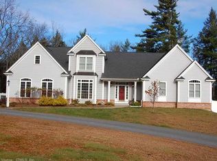 34 Garrett Ridge Ct, New Hartford, CT 06057