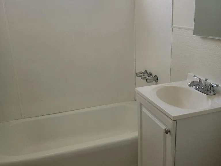 529 N T St #F — Photo 7