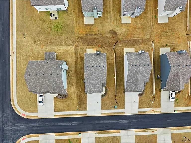 334 Melody Ln — Photo 28