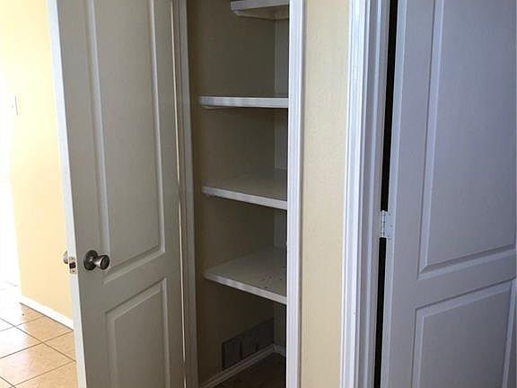 5th image of 904 S Palm Dr APT 4