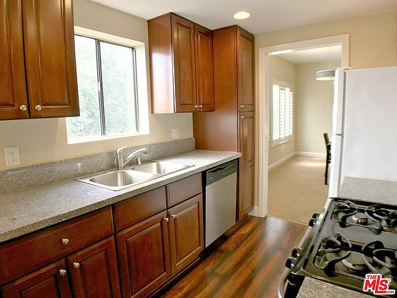 5th image of 3271 Sawtelle Blvd APT 205