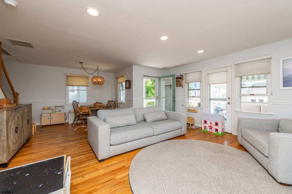 37 Bayonne Pl, Ocean City, NJ - More