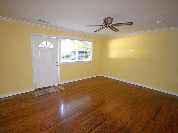 2nd image of 229 Plymouth Ave APT 2