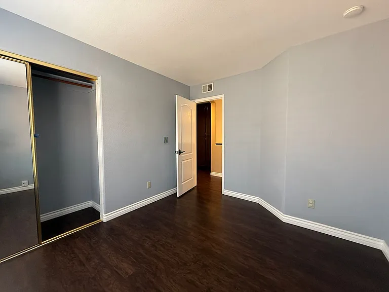 216 Richmond Park Pl — Photo 36
