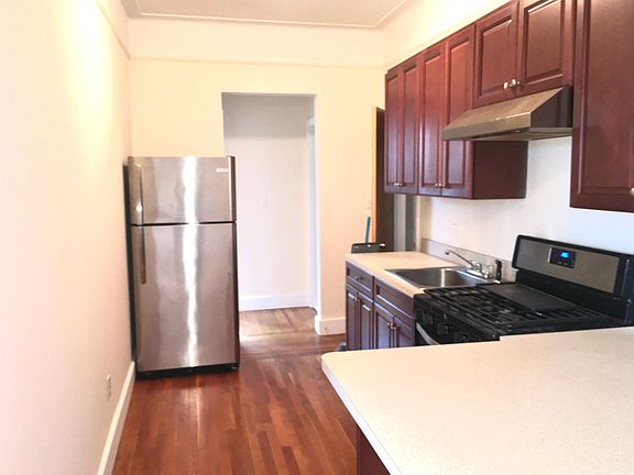 2nd image of 298 Hayward St #2