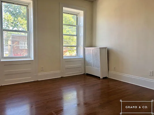 Rented by Grand & Co. | media 20