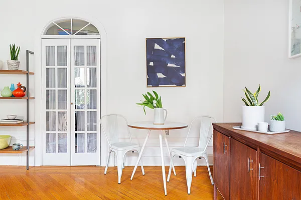 Sold by Compass | media 2