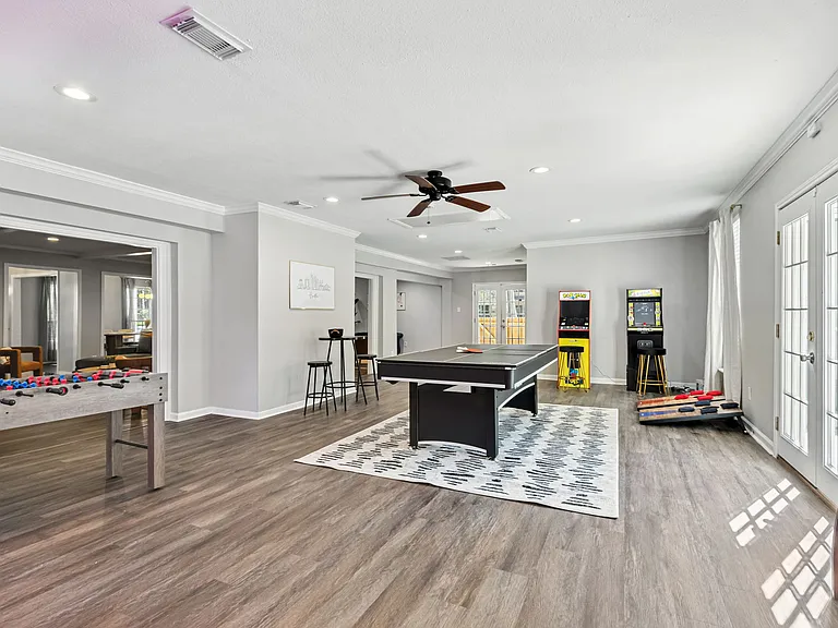 17403 Spicewood Springs Ln — Photo 55