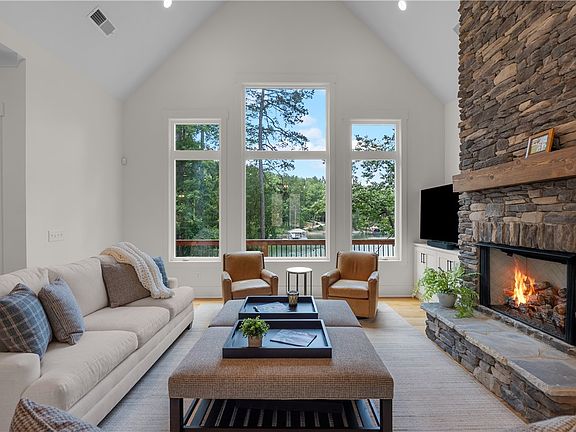 5th image of 566 Riverstone Dr