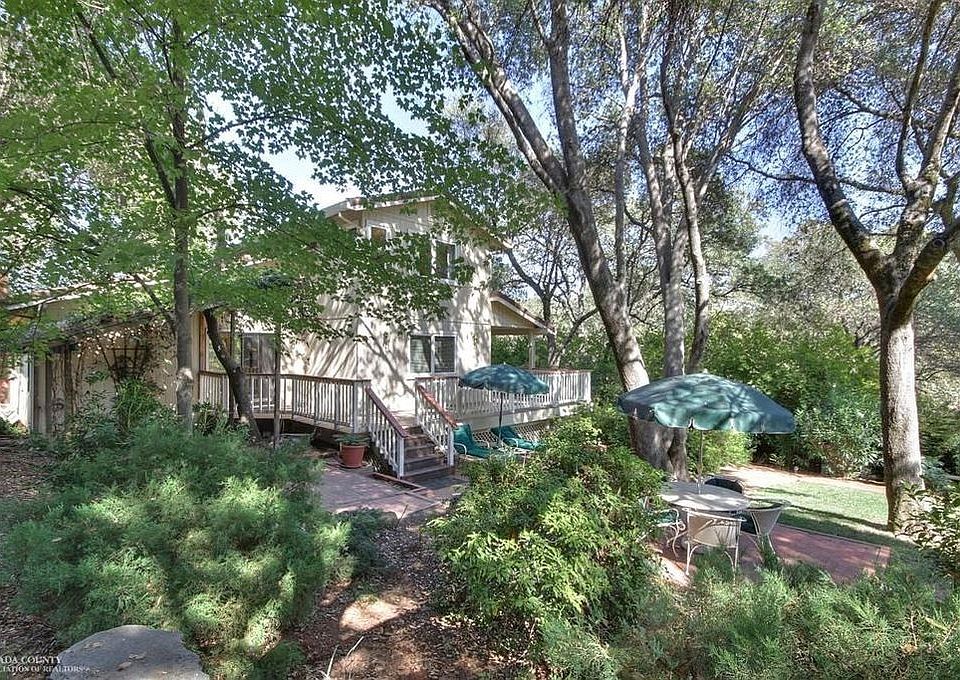 2nd image of 12157 Lakeshore N