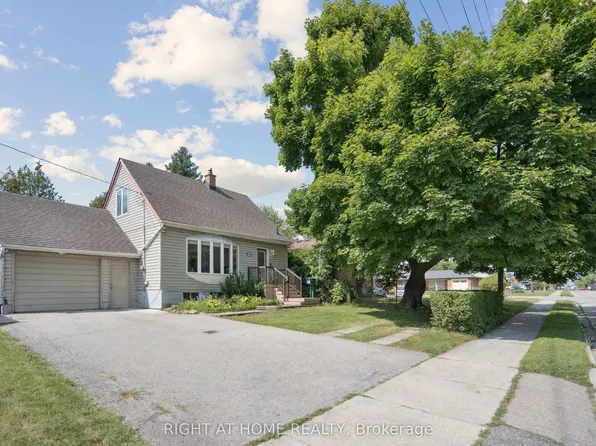 2343 Mountainside Dr, Burlington, ON L7P 1C1