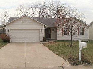 213 Fieldhurst Ct, Saint Charles, MO