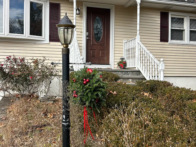 16 Clearbrook Rd — Photo 32
