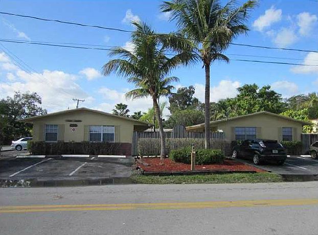 1st image of 635 SW 14th Ter