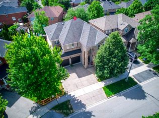 2249 Glazebrook Cir, Oakville, ON L6M 5B5