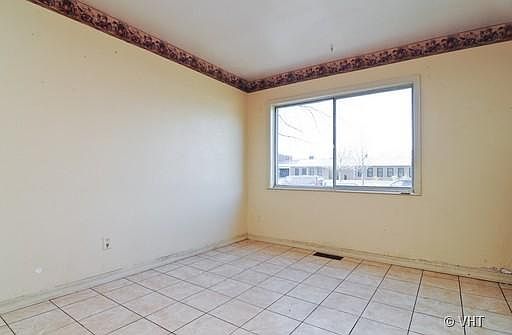 4th image of 1905 N Gilboa Ave