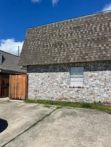 59 Carriage Ln #B — Photo 1