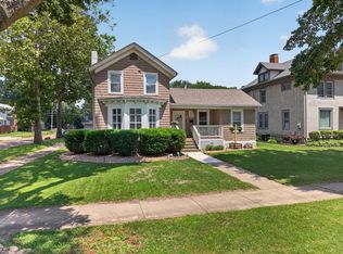702 Pearl St, Ottawa, IL 61350