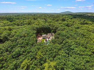 10 Laurel Dr, Bedford, NH 03110