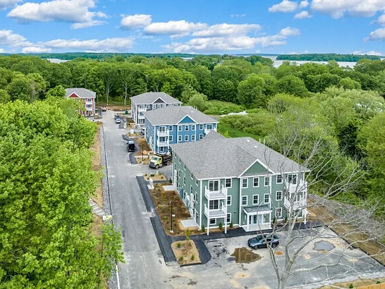 Winchester Woods Apartments — Photo 24