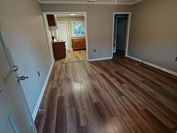 3rd image of 611 NE 2nd St #611