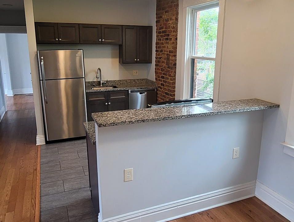 1st image of 2-131 S Elmwood Ave #2