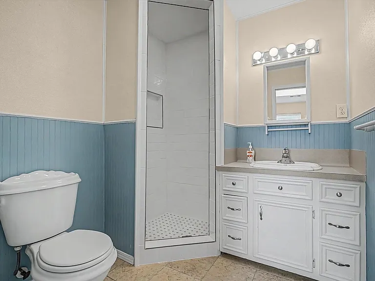 827 Pickney Ave — Photo 35