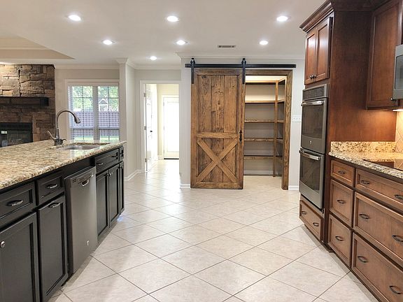 4th image of 4762 Ben Salem Way
