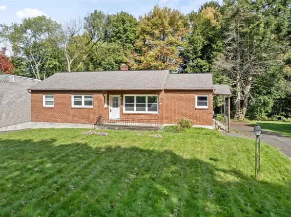 3541 Maplecrest Dr, Vestal, NY 13850