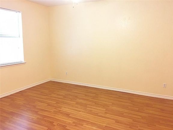 5th image of 4212 Park Village Ct