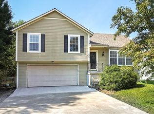 639 E Parma Way, Gardner, KS 66030
