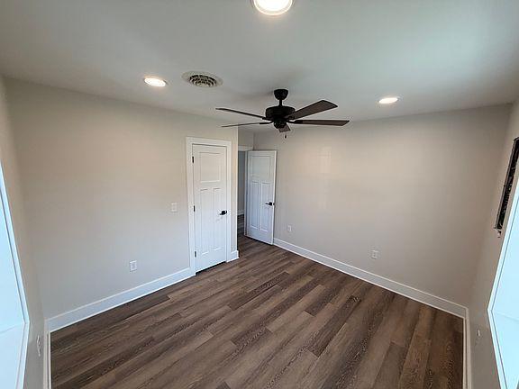 4th image of 96 Graham St #B