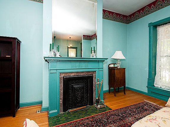 2nd image of 301 N Catherine Ave