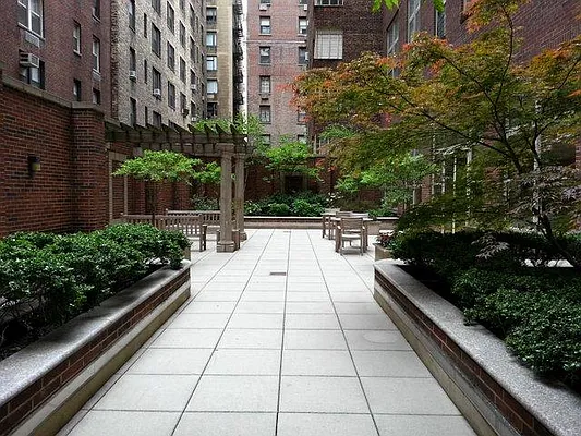 Rented by Living New York | media 32