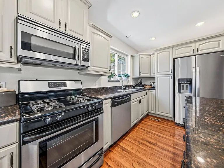 11164 Yardley Pl — Photo 9
