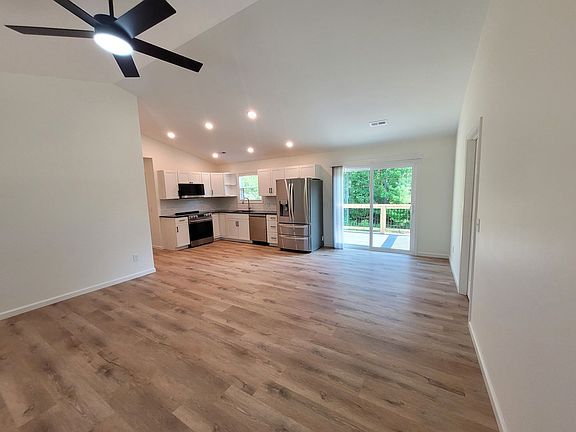 4th image of 115 Dorchester Ln