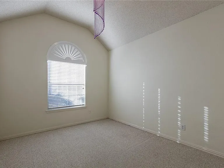 8216 Spring Valley Ln — Photo 22